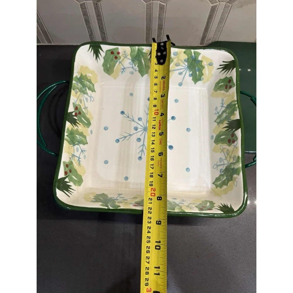 Temp-tations by Tara Hometown Christmas Large 8.75” Dish W/ Trivet Lid Wire Rack